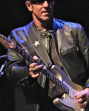 Gary Hoey Portsmouth